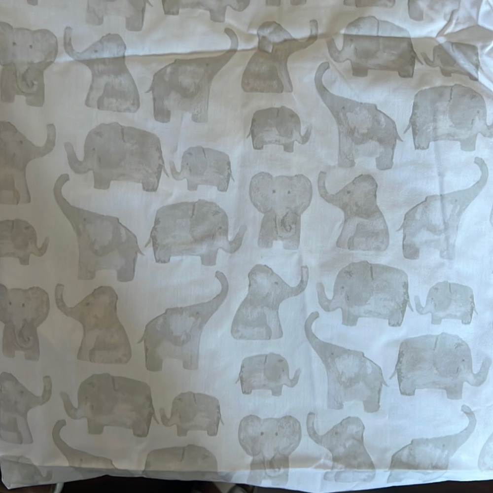 Elephant play yard sheet